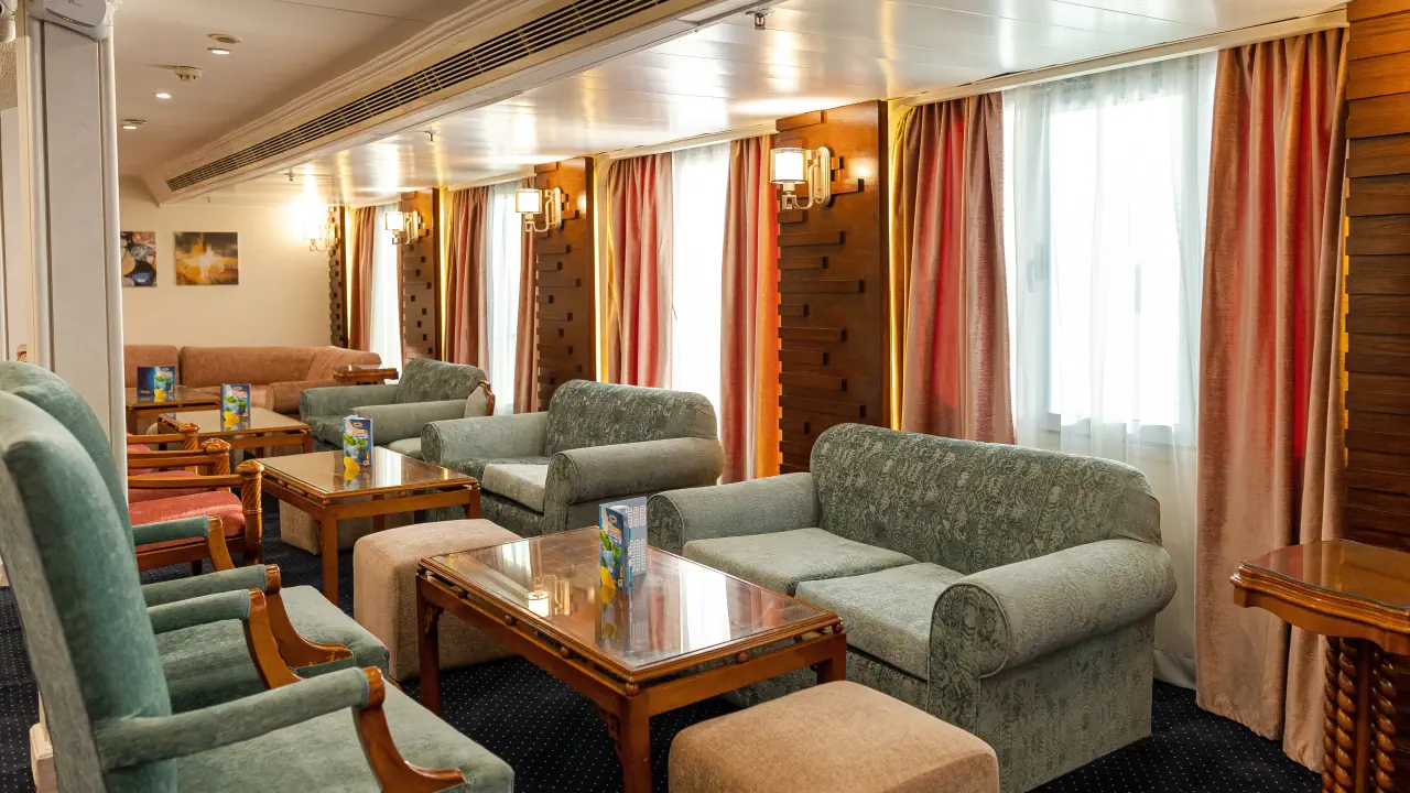 رحلة الباخرة نايل كويست